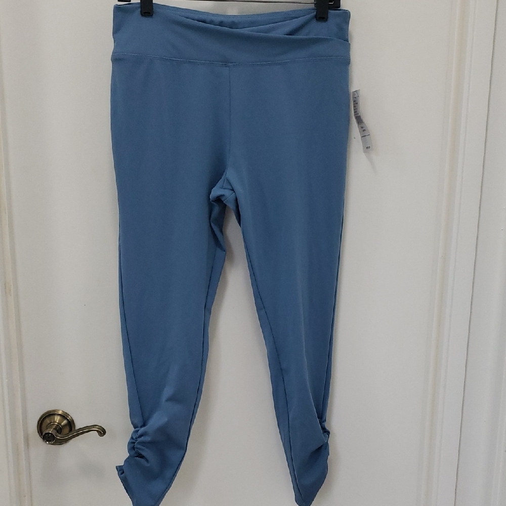 🤸‍♀️NWT 〰️PBX Pro〰️ Ruched Capri Legging L